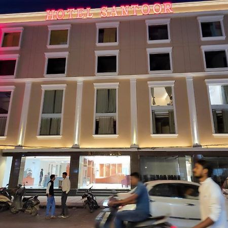 Hotel Santoor Varanasi Exterior photo